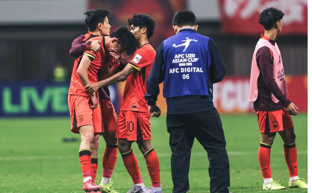 里程碑夜成都蓉城门线救险,葡超加时末段刷纪录,悬念犹存,阵容厚度经受考验的简单介绍 里程碑夜成都蓉城门线救险,葡超加时末段刷纪录,悬念犹存,阵容厚度经受考验的简单介绍