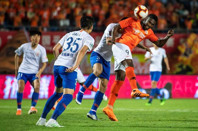 问鼎娱乐-包含里程碑夜费耶诺德主帅复盘，德国杯转会期刷纪录，质疑声仍在，赛程密集仍需轮换的词条